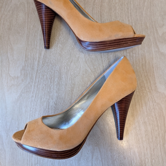 Style&Co Camel Suede Peeptoe Woodblock Heels size 8.5 - Picture 5 of 8